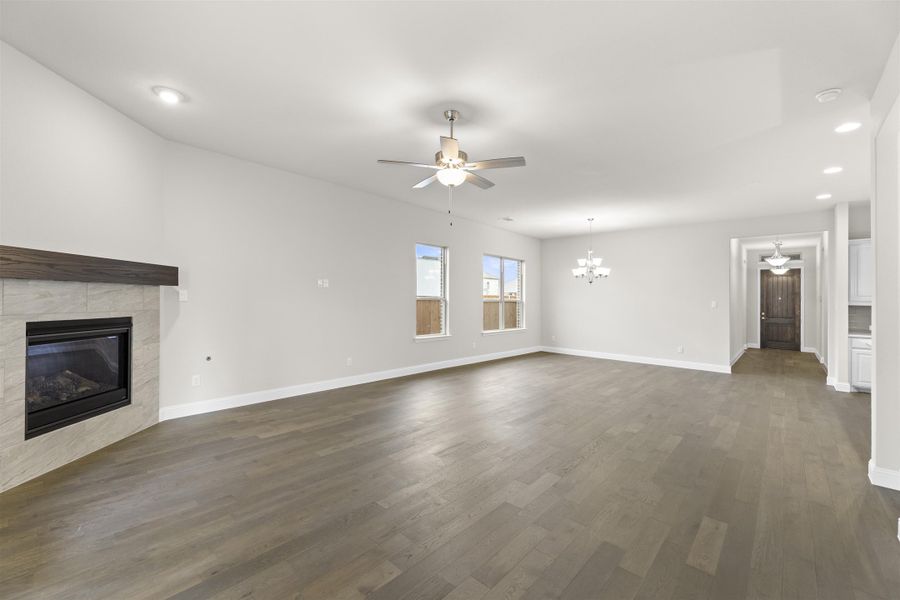 Representative unfurnished interior of a home built from the Laredo by Windsor Homes in Anna Town Square, Anna (Image 28).