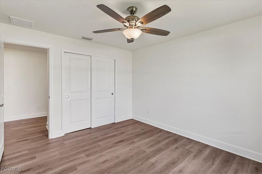 Spacious, unfurnished interior of a new home in Cape Coral, Cape Coral (Image 31).