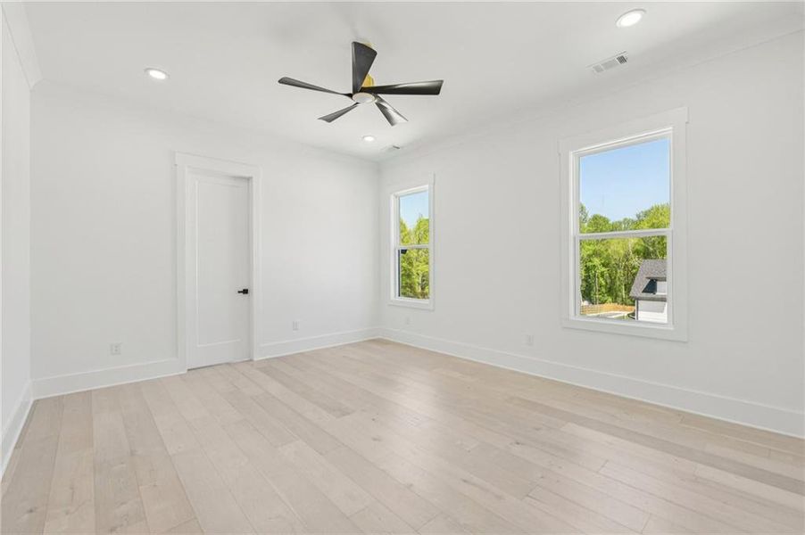 Spacious, unfurnished interior of a new home in , Grayson (Image 36).