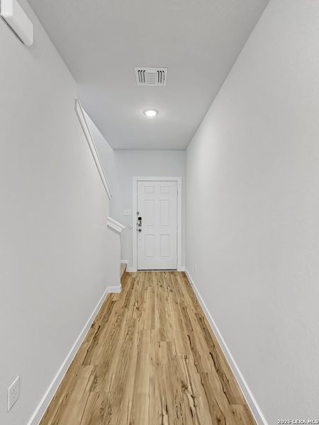 Spacious, unfurnished interior of a new home in Bear Creek, San Antonio (Image 17).