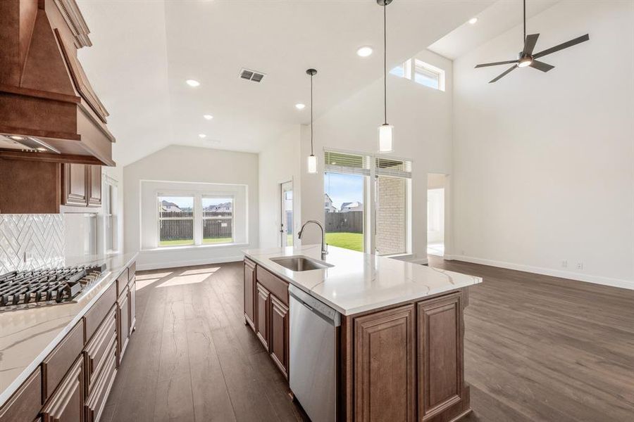 Furnished interior view inside a new home in Wildflower Ranch 60-65, Fort Worth (Image 7). Furnished interior view inside a new home in Wildflower Ranch 60-65, Fort Worth (Image 7).