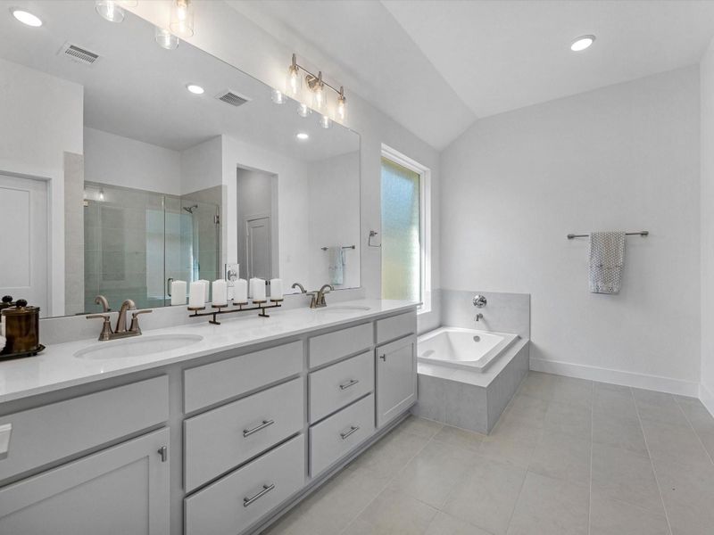 Furnished interior view inside a new home in Clopton Farms, Montgomery (Image 7).