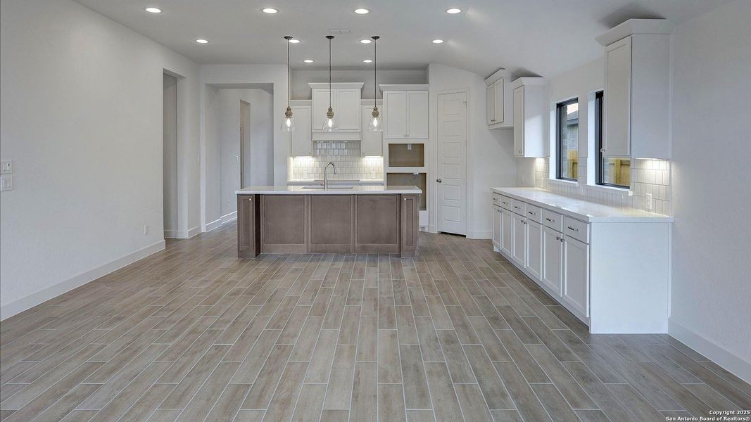 Spacious, unfurnished interior of a new home in Alsatian Oaks 50', Castroville (Image 19). Spacious, unfurnished interior of a new home in Alsatian Oaks 50', Castroville (Image 19).