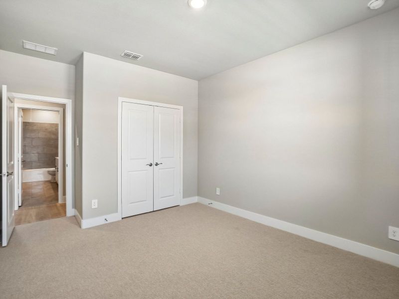 Spacious, unfurnished interior of a new home in Eastridge - Premier Series, McKinney (Image 15).