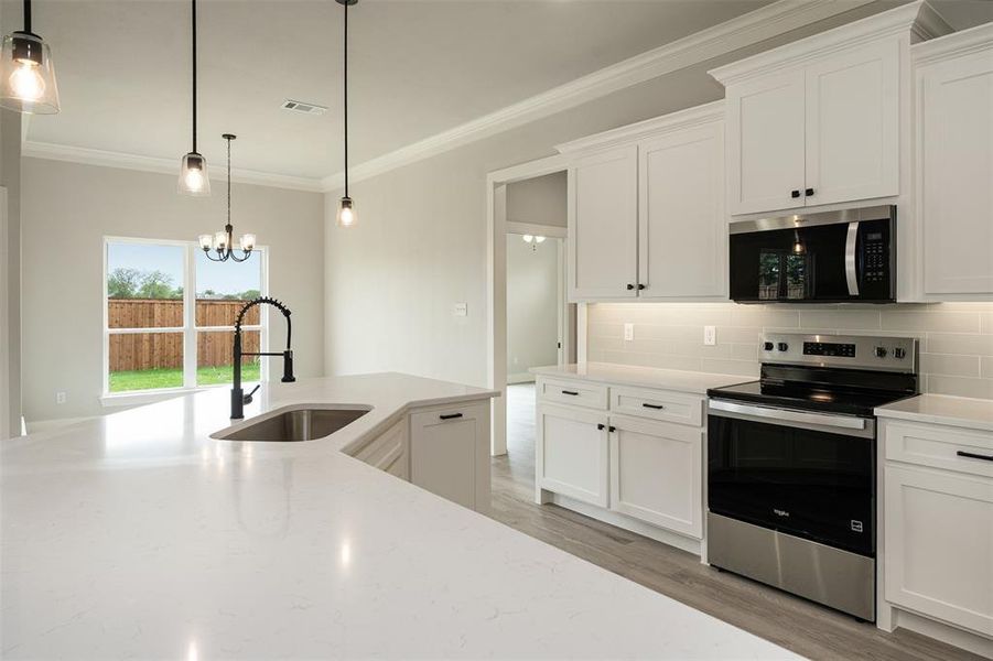 Furnished interior view inside a new home in , Mabank (Image 10).