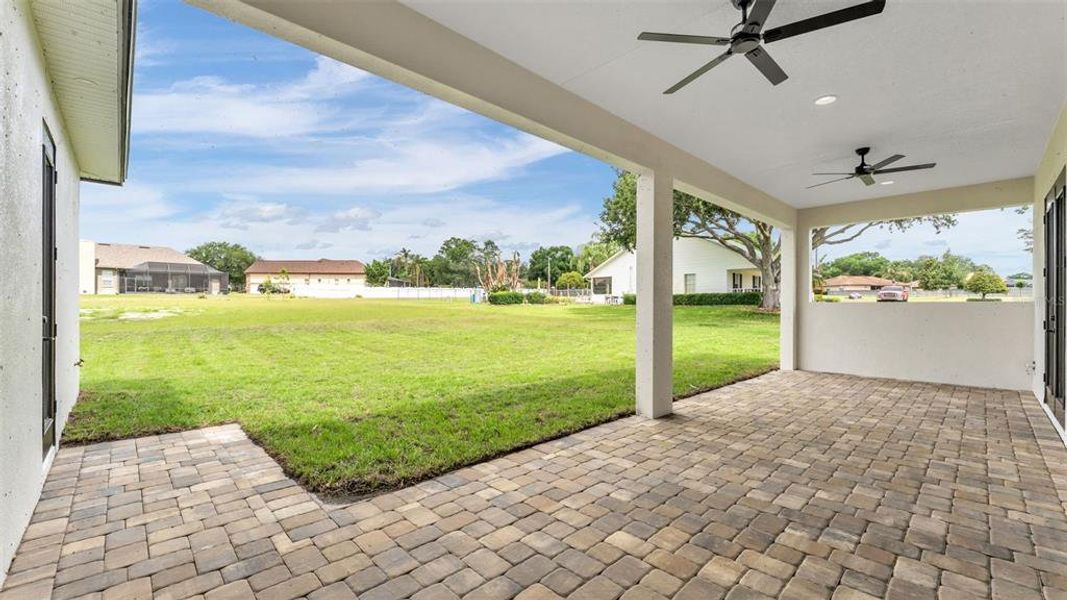 Exterior details and patio area of a home in , Lakeland (Image 3).