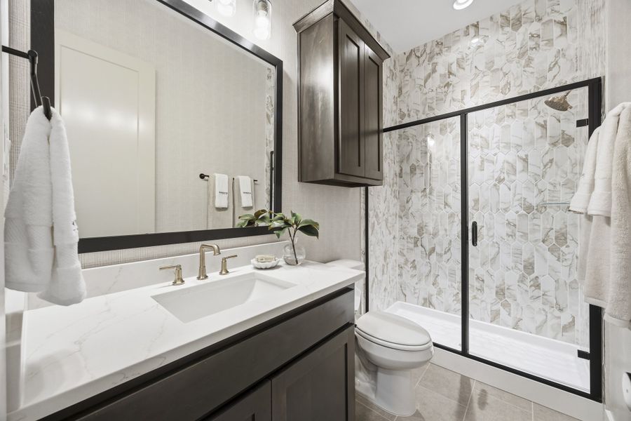 Representative furnished interior of a home built from the Victoria by Windsor Homes in Oak Ridge Park, Corinth (Image 37).