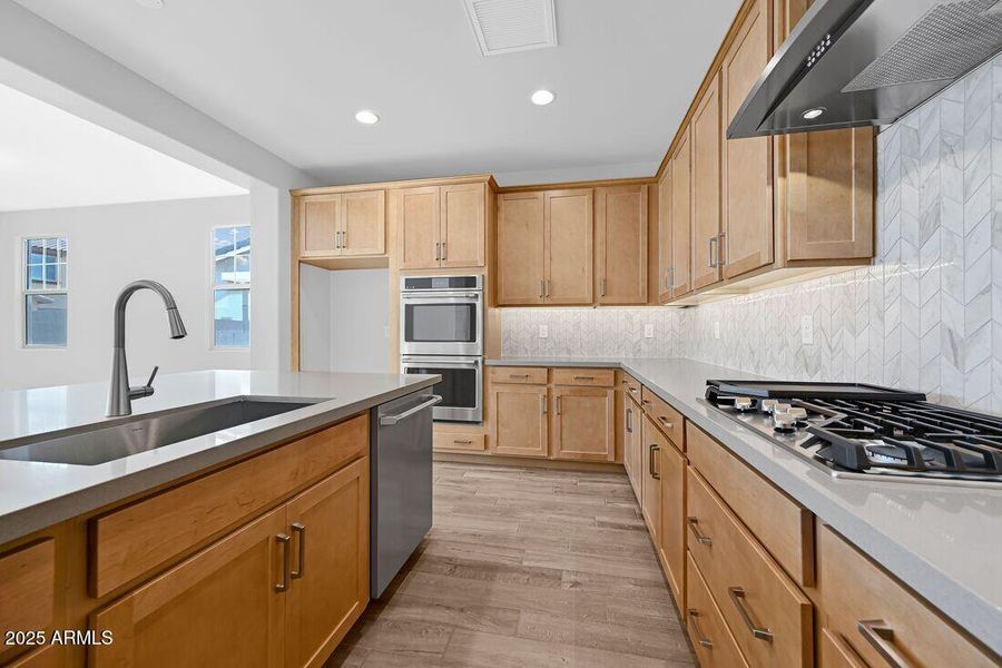 10201 W Weldon Avenue - ready Now!