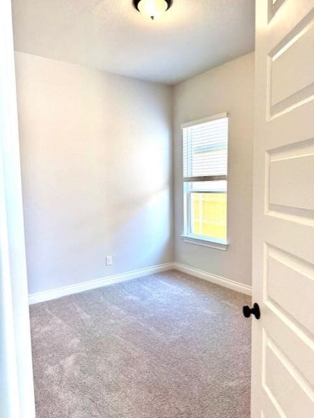 Spacious, unfurnished interior of a new home in Heritage, Dripping Springs (Image 24).