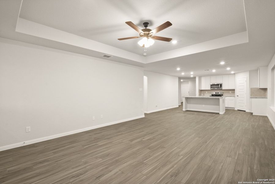 Spacious, unfurnished interior of a new home in Swenson Heights, Seguin (Image 25).
