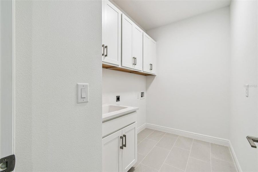 Furnished interior view inside a new home in Hawkstone, Sarasota (Image 4). Furnished interior view inside a new home in Hawkstone, Sarasota (Image 4).