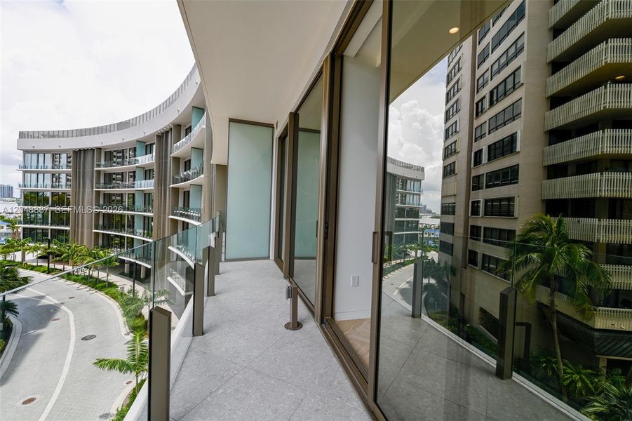 Condo located in Miami, FL showcasing its design and architecture (Image 2). Condo located in Miami, FL showcasing its design and architecture (Image 2).