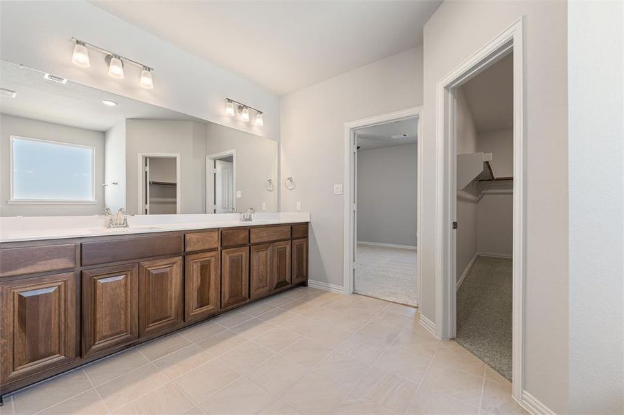 Image 32 of a home in Covenant Park. Image 32 of a home in Covenant Park.