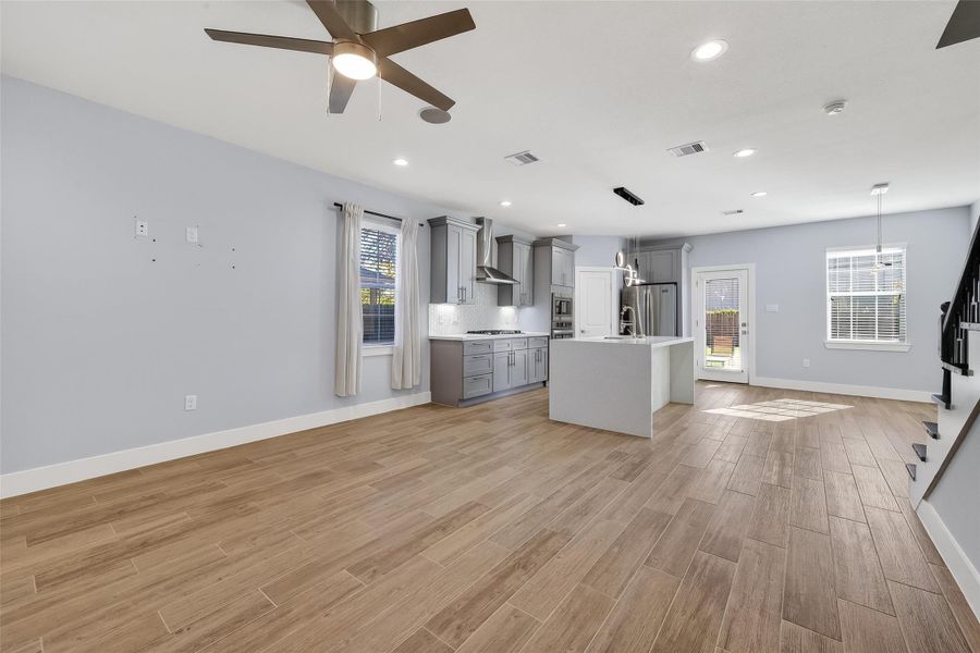 Spacious, unfurnished interior of a new home in , Houston (Image 21).