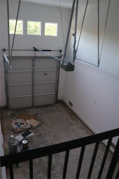 Spacious, unfurnished interior of a new home in , Houston (Image 14).