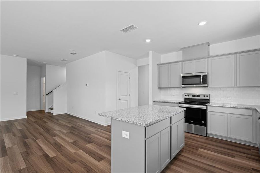 Furnished interior view inside a new home in Avery Ridge, Gainesville (Image 11).