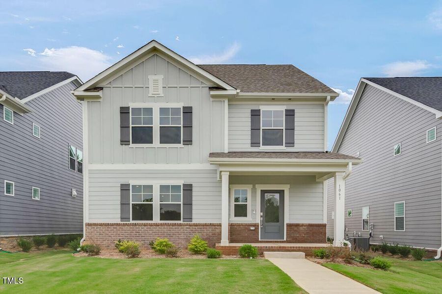 silverstone-augusta-lot-115-front silverstone-augusta-lot-115-front