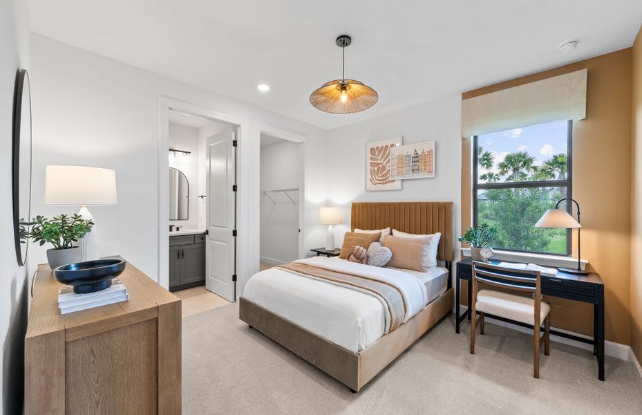Secondary bedroom with private bathroom and walk-in closet Secondary bedroom with private bathroom and walk-in closet