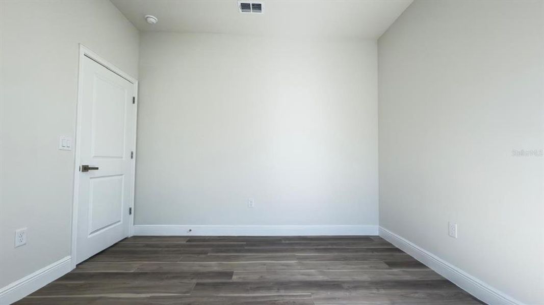 Spacious, unfurnished interior of a new home in , Ocala (Image 38).
