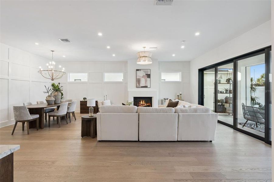 Furnished interior view inside a new home in , Orlando (Image 8).