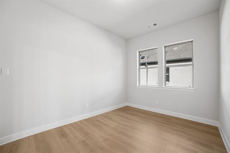 Spacious, unfurnished interior of a new home in Creekshaw – Classic, Royse City (Image 23).