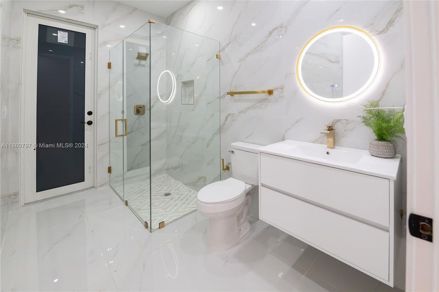 Furnished interior view inside a new home in , Cape Coral (Image 14).