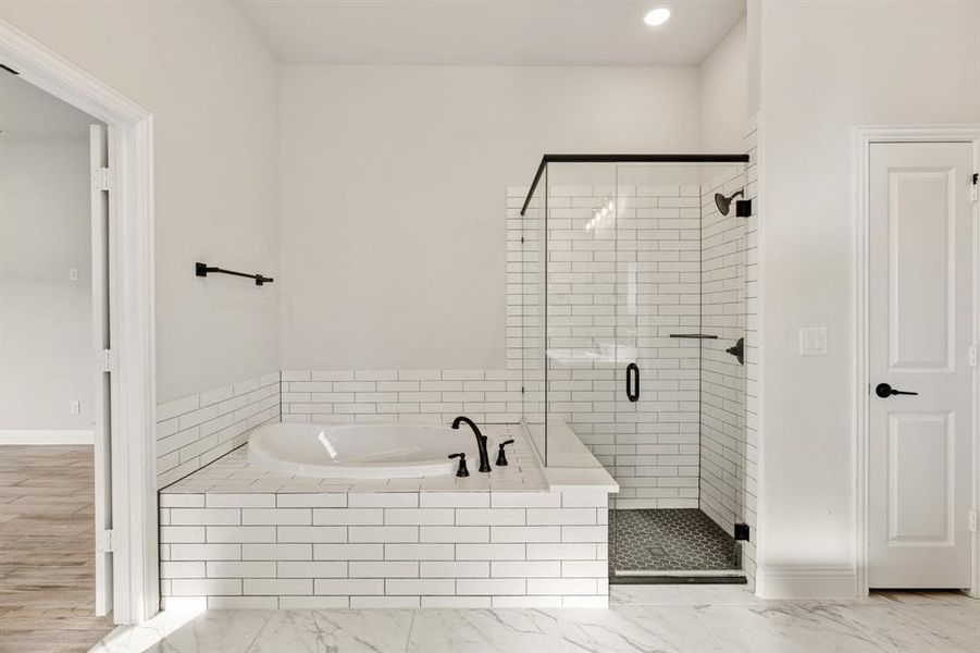 Furnished interior view inside a new home in Sonoma Verde, McLendon-Chisholm (Image 17).