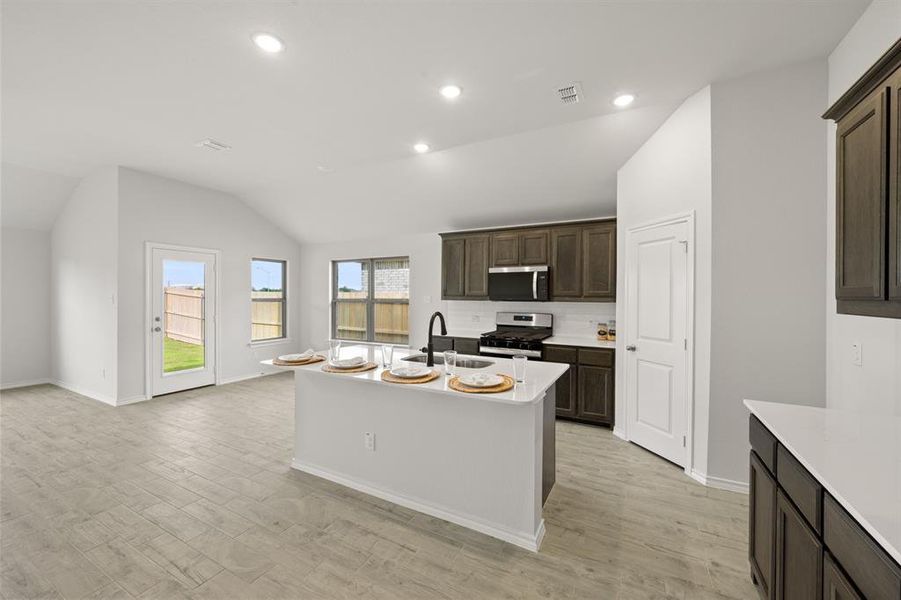 945 Abalone- Kitchen-1 945 Abalone- Kitchen-1