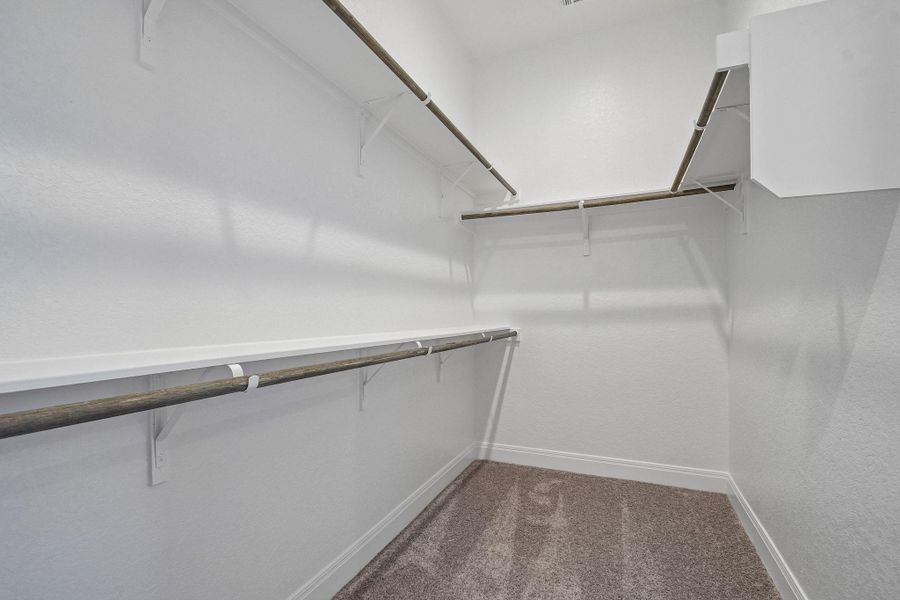 Spacious, unfurnished interior of a new home in 6 Creeks, Kyle (Image 27).