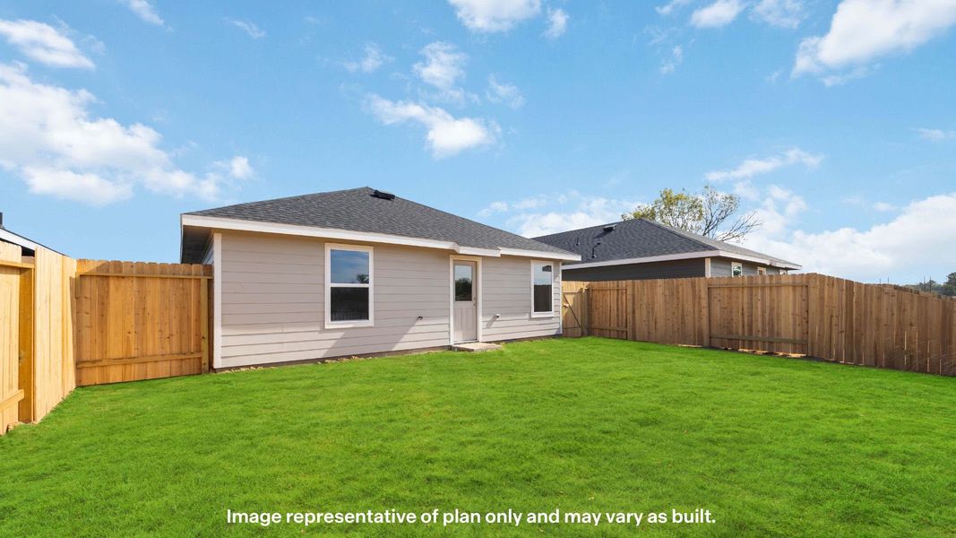 Representative exterior details of a home built from the The Buck by D.R. Horton in Terra Vista, Lubbock (Image 3).