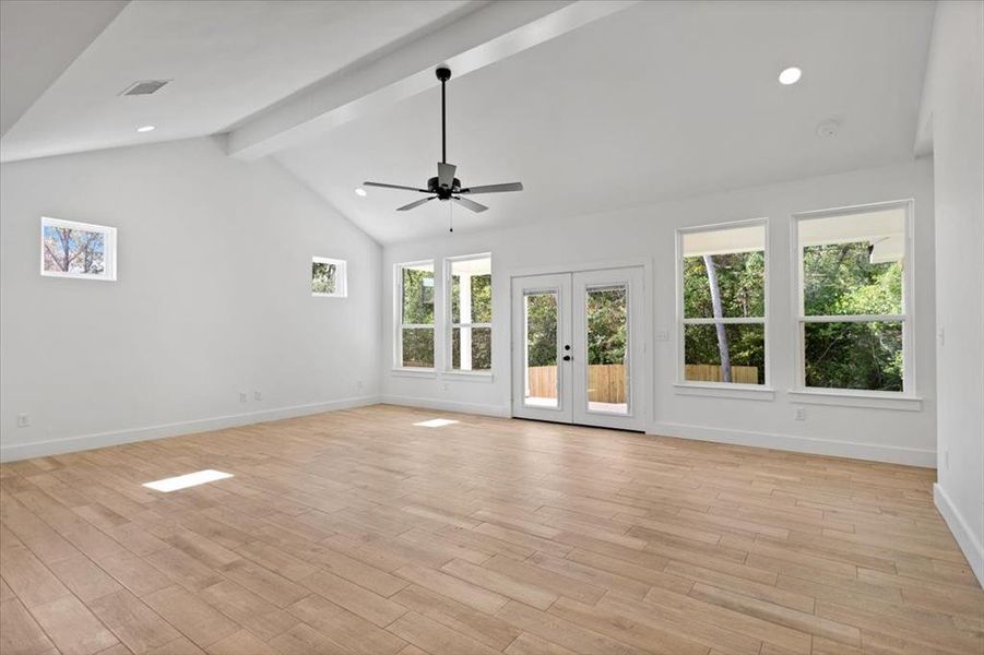 Spacious, unfurnished interior of a new home in , Lindale (Image 29).