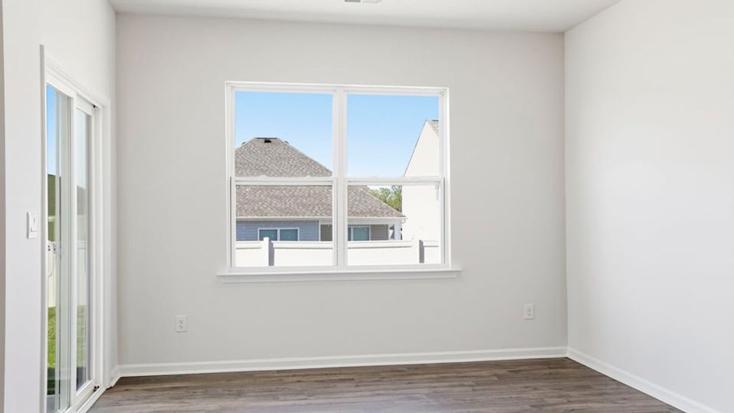 Spacious, unfurnished interior of a new home in Sage Grove, Lyman (Image 26).