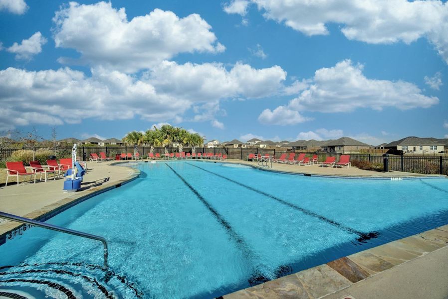 Community amenities in Seasons at Carillon, Manor (Image 37).