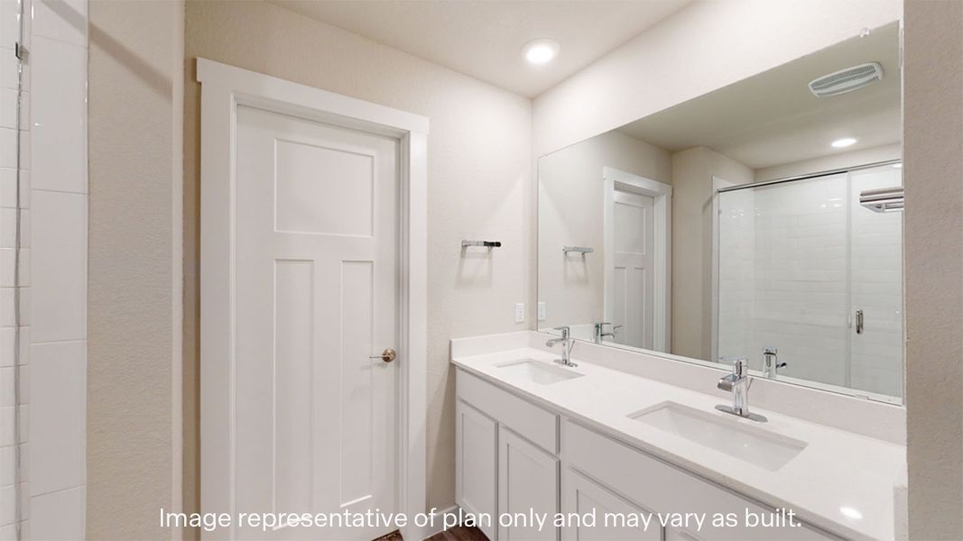 Furnished interior view inside a new home in Saratoga Crossing, Corpus Christi (Image 12).