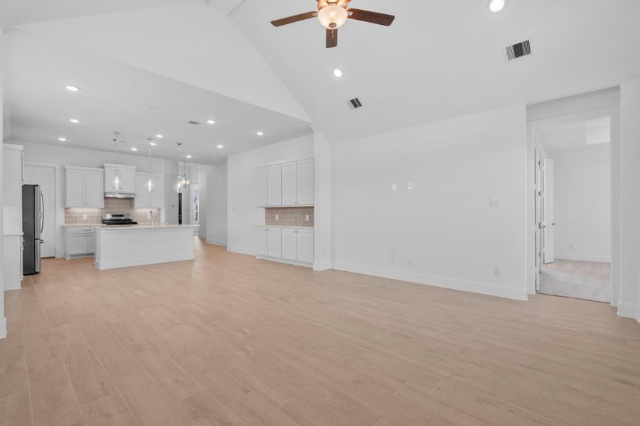 Photos are REPRESENTATIVE of the home /floor plan and are NOT of the actual home. Selections, features, and room options may vary. Photos are REPRESENTATIVE of the home /floor plan and are NOT of the actual home. Selections, features, and room options may vary.