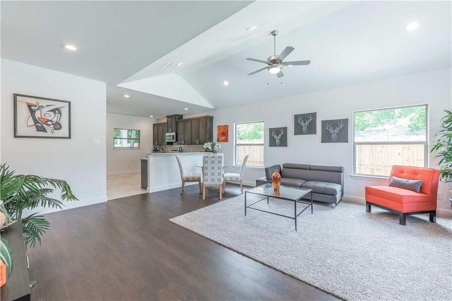 Living Sample Living Sample