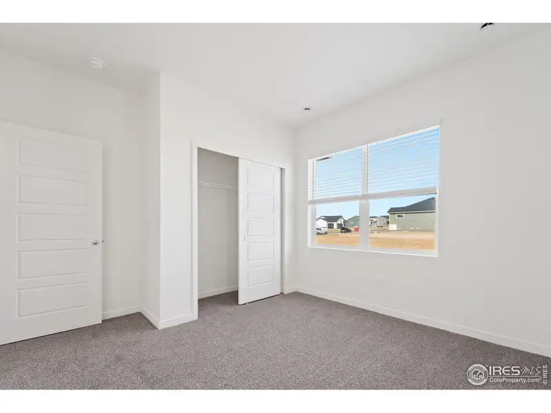 Spacious, unfurnished interior of a new home in Hudson Hills, Hudson (Image 10).