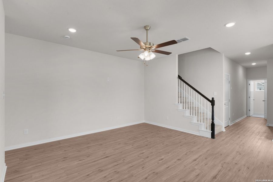 Spacious, unfurnished interior of a new home in Casinas at Gruene, New Braunfels (Image 17).