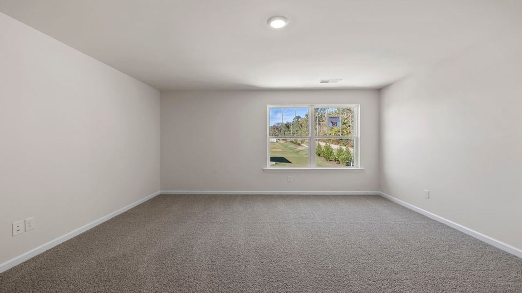Spacious, unfurnished interior of a new home in Durbin Meadows, Fountain Inn (Image 25).
