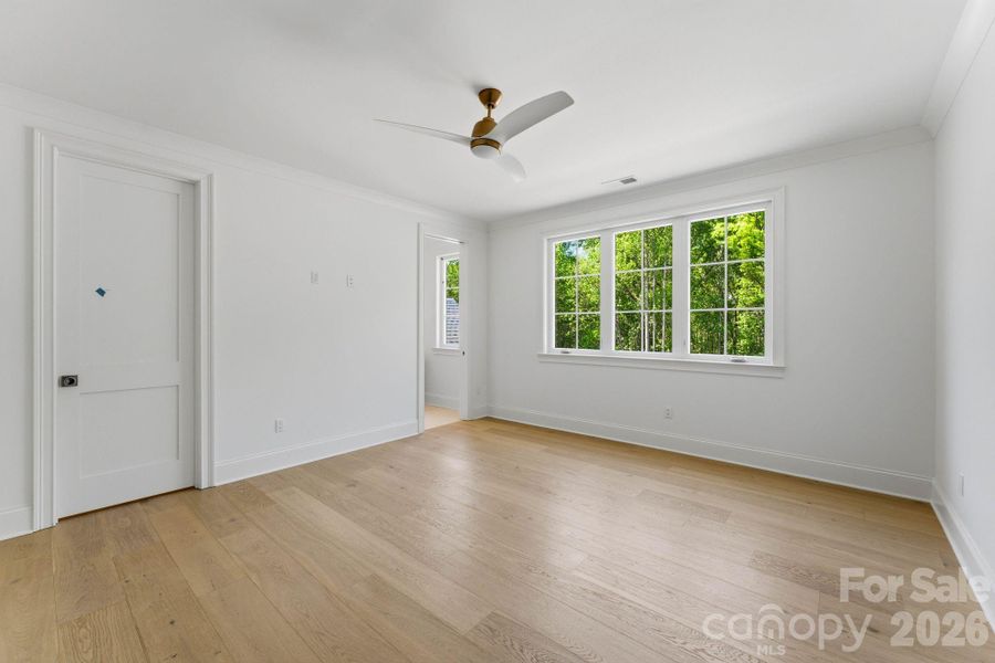 Spacious, unfurnished interior of a new home in , Davidson (Image 24).