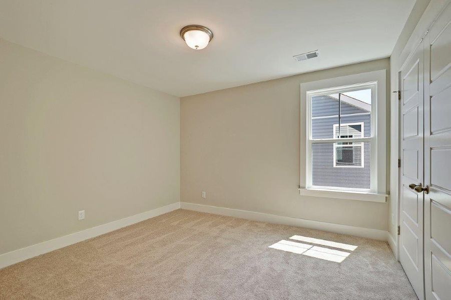 Spacious, unfurnished interior of a new home in Creek Pointe, Moncks Corner (Image 15).
