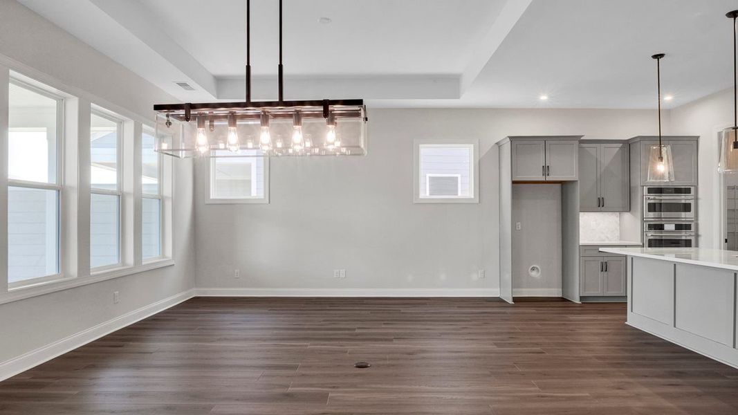 Great Room & Kitchen Great Room & Kitchen