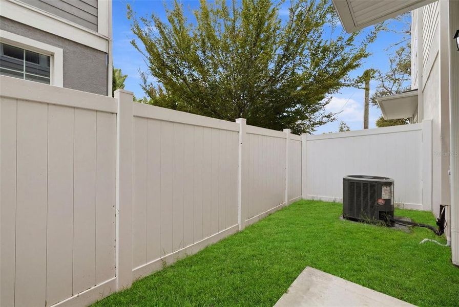 Exterior details and patio area of a home in , Tampa (Image 3).