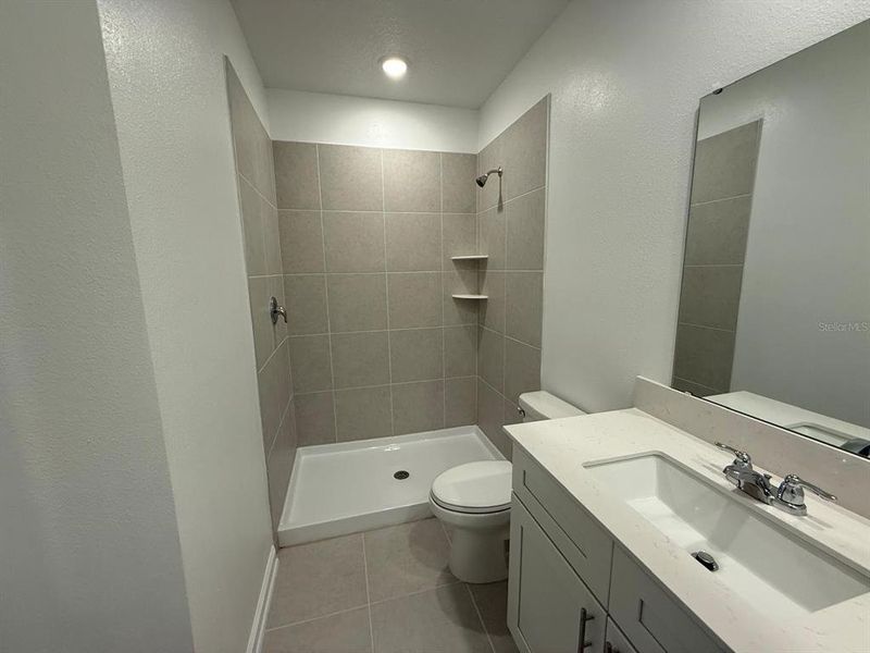 Furnished interior view inside a new home in , Kissimmee (Image 13).