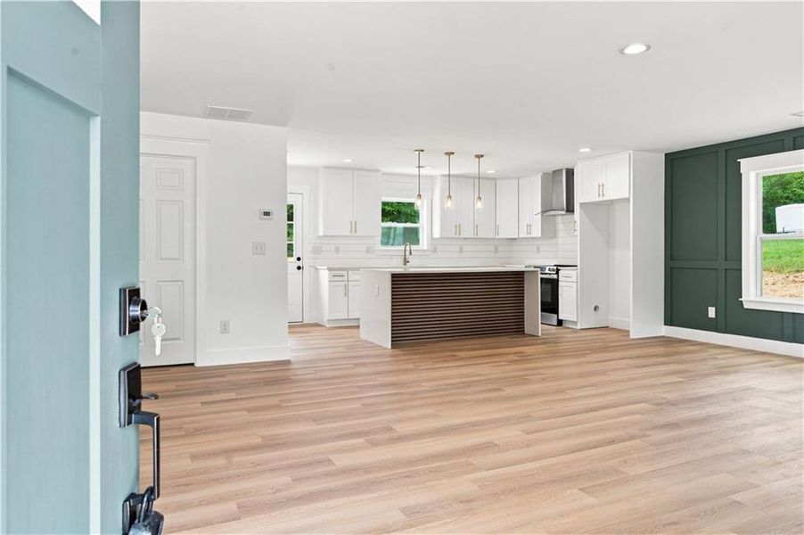 Spacious, unfurnished interior of a new home in , Hiram (Image 24).