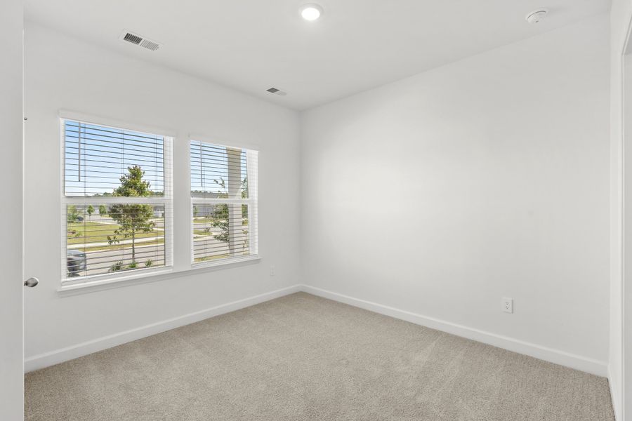 Spacious, unfurnished interior of a new home in Palmetto Place, Longs (Image 16).
