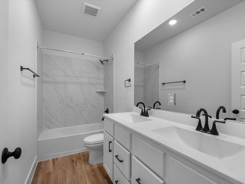 Furnished interior view inside a new home in Clopton Farms, Montgomery (Image 10).