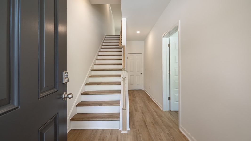 Spacious, unfurnished interior of a new home in Benteen Reserve, Atlanta (Image 18).