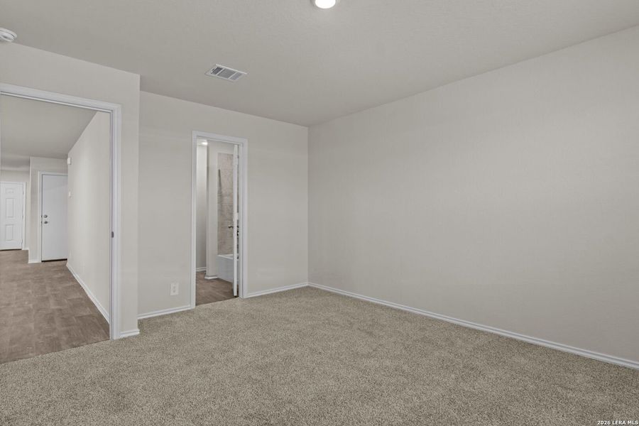 Spacious, unfurnished interior of a new home in Redbird Ranch, San Antonio (Image 13). Spacious, unfurnished interior of a new home in Redbird Ranch, San Antonio (Image 13).