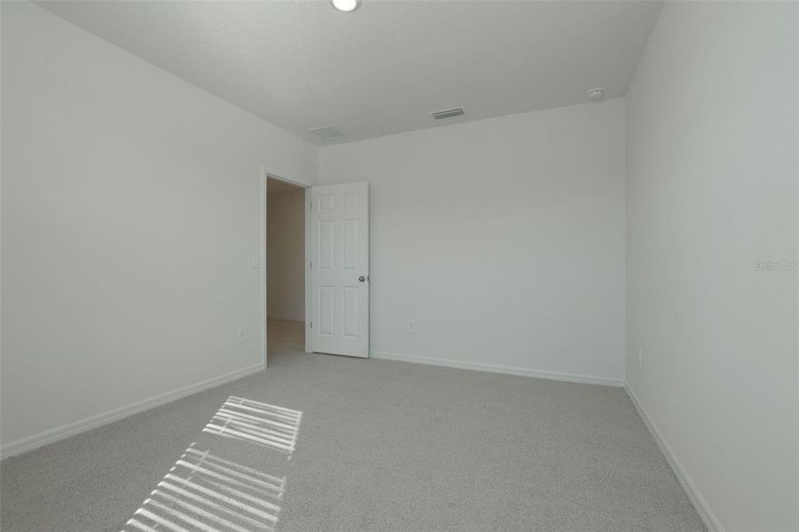 Spacious, unfurnished interior of a new home in The Reserve at Twin Lakes, St. Cloud (Image 34).